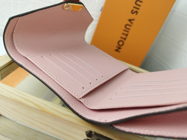 LVコピーウォレット着用イメージ